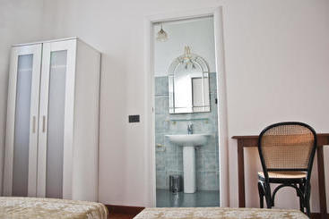 هتل B&b La Villetta
