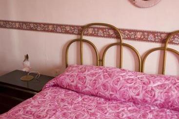 هتل Beb Villa Amodeo