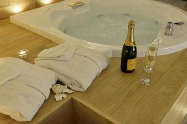 هتل Albergo Diffuso Monopoli