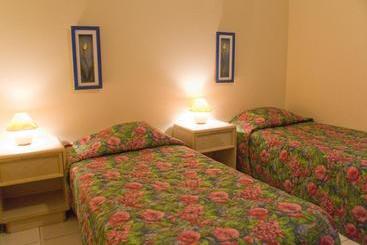 هتل Camacuri Residence