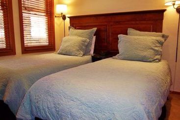 هتل Woodrun Place