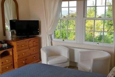 Avalon Lodge Bed And Breakfast
