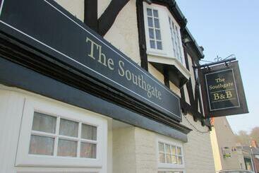 The Southgate B&b