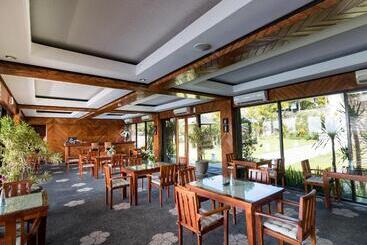 Airis Luxury Villas & Spa