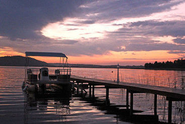 هتل Lakeside Lodge & Spa