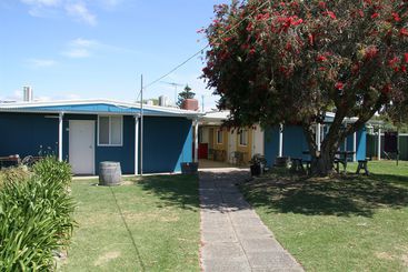 هاستل Oceanfront Backpackers