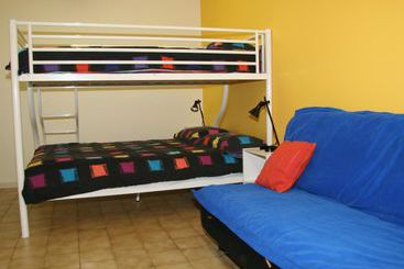 هاستل Oceanfront Backpackers