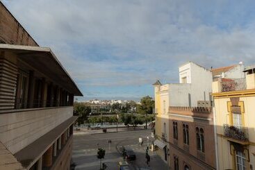 Azz Sevilla Torre de La Plata Apartamentos