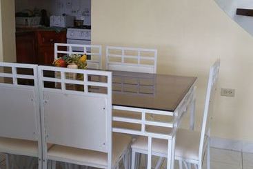 هتل Seacastles Vacation Penthouse