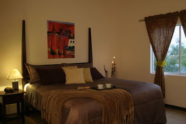 استراحتگاه Marblue Villa Suites