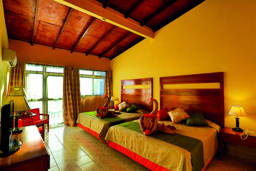 هتل Bravo Villa Coral