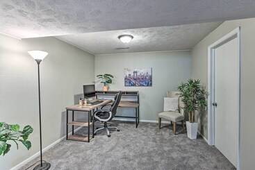 کلبه Cozy Omaha Home: Walk To Dining, Pets Welcome