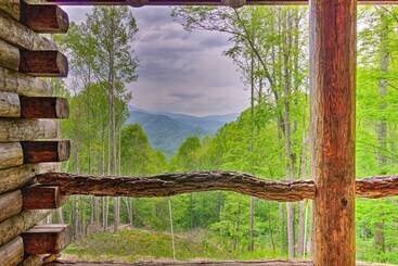 コテージ Secluded Cabin On 39 Acres In Burnsville!