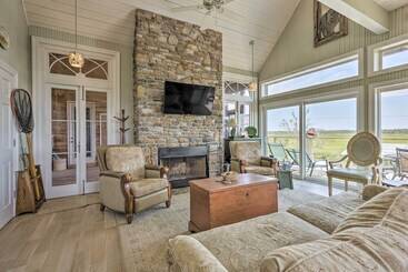 Сельский дом Spacious & Secluded Stilt Home On Fontaine Reserve