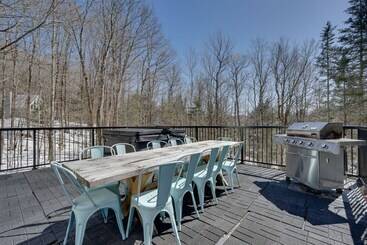 بيت ريفى Wilmington Chalet W/ Hot Tub < 8 Mi To Mount Snow!