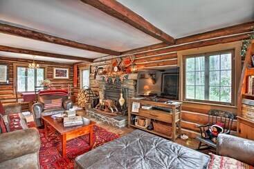 קוטג'' Award Winning Log Cabin, Top 5 In New England!
