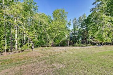 کلبه Clemson Home Near Memorial Stadium, Lake Hartwell!