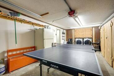 کلبه Deluxe A Frame Home W/ Game Room & Deck!