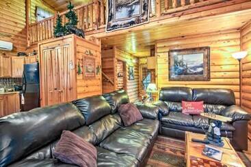 茅舍 Pet Friendly Cosby Log Cabin W/ Backyard & Porch!