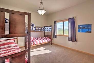 Сельский дом Silverheels Ranch  W/ Game Room, Near Breck!