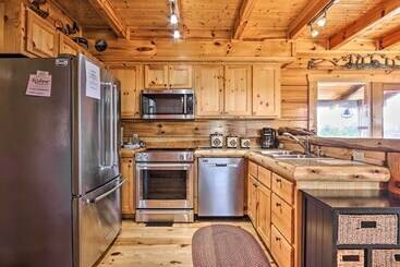 קוטג'' Smoky Mtn Family Cabin W/ Mtn Views, Deck & Grill!