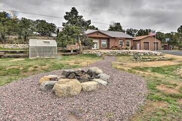 بيت ريفى Stunning Home W/ Fire Pit, 11 Mi To Mt Yale!