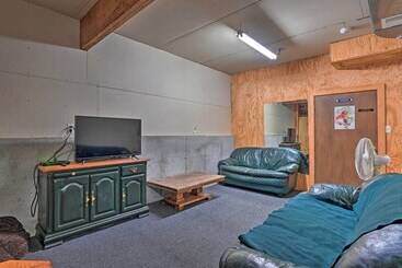 بيت ريفى Waterfront Arkdale Retreat: 2 Acres W/ Deck & View