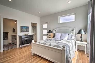 Сельский дом Exquisite Discovery Mtn Home W/ Sweeping Views!