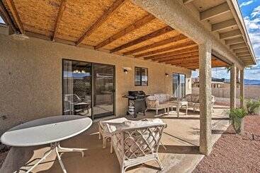 Hus på landet Lake Havasu City Retreat W/ Mtn Views & Patio!