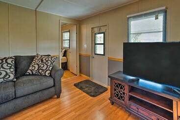 بيت ريفى Waterloo Home: Walk To Pickwick Lake Fishing Pier!