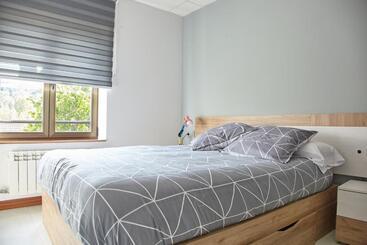 בית מלון כפרי Hostal Fontañan