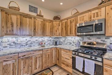 Сельский дом Picturesque Palisade Home: Mt Garfield Views!