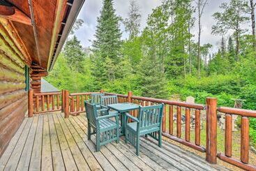 별장 Lutsen Cabin W/ Fire Pit, Patio & Deck!
