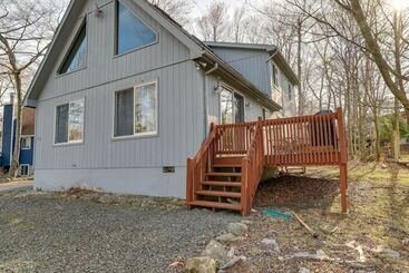 کلبه Tobyhanna Home W/ Game Room: 1 Mi To Lake Carobeth