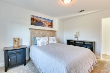 بيت ريفى 2 Story Pet Friendly Home: 2 Blocks To Ocean!