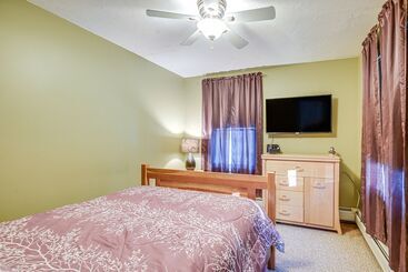 بيت ريفى 4 Season Home: Fireplace & Fire Pit In Barnstead