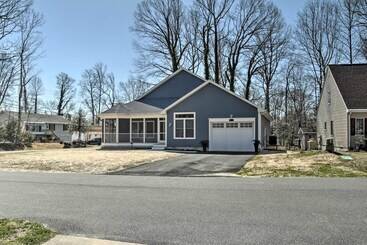 קוטג'' Bright Lewes Abode ~ 10 Miles To Rehoboth Beach!