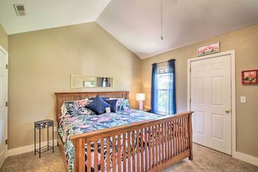 茅舍 Cozy Ironton Cabin W/ Shared Pool & Private Patio!