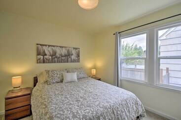کلبه Cozy Tacoma Home: Close To Beaches & Boating!