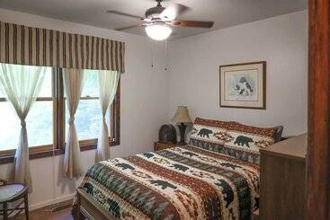 コテージ Cozy Whittier Home W/ Fire Pits < 15 Mi To Hiking!