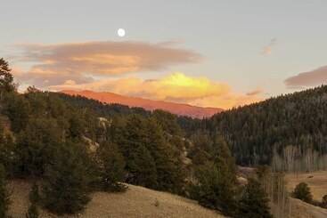 Сельский дом Hillside Cripple Creek Cabin W/ Hot Tub, Mtn Views