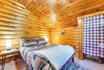 بيت ريفى Saranac Lake Cabin W/ Deck: Pets Welcome!