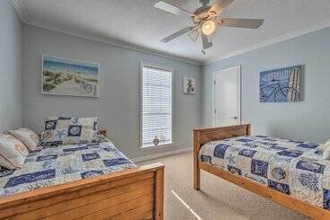 קוטג'' Island Home W/ Kayaks, Bikes, & Paddleboards!