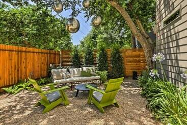 Сельский дом Mod Austin House W/ Deck, Yard & Walkable Location