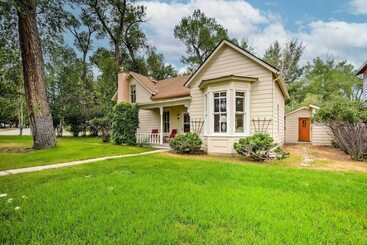 بيت ريفى Charming Buena Vista Creekside Home: Walk To Main!