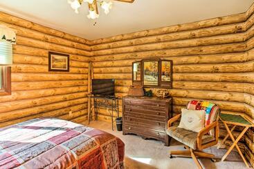 Сельский дом Cozy Lake Nebagamon Cabin 15 Minutes To The Lake!