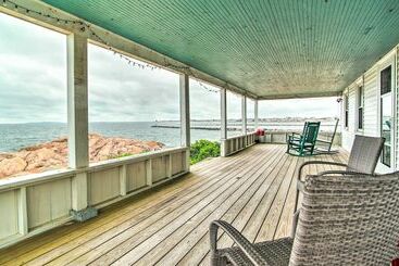 Historic Cottage W/ Beautiful Oceanfront View