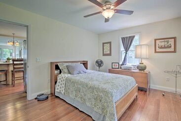 별장 Spacious & Modern Ashley Falls Home On 1 Acre