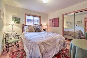 بيت ريفى Tahoe Donner Retreat W/ Hot Tub & Fireplace!