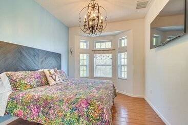 קוטג'' Tropical Canalfront Escape With Decks & Dock!